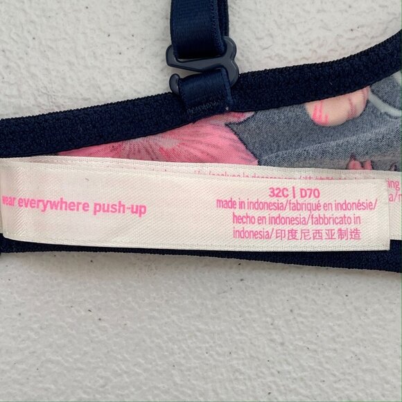 VICTORIAS SECRET PINK BRA 32C Padded Push Up Wear Everywhere Pink Spellout - Picture 8 of 9